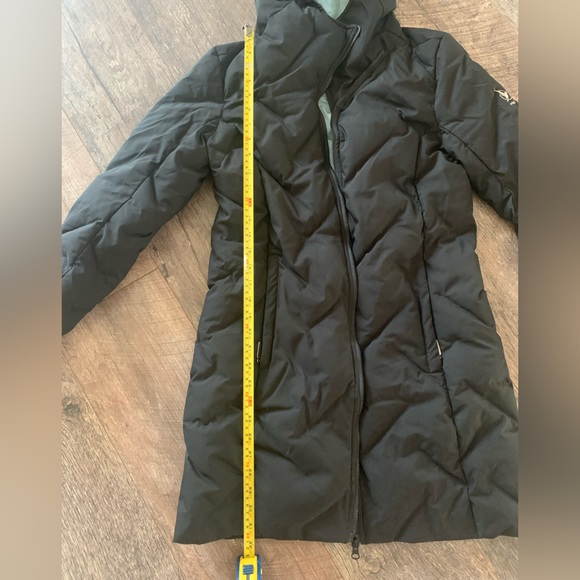 Three Stones warm parka. - Picture 2 of 9